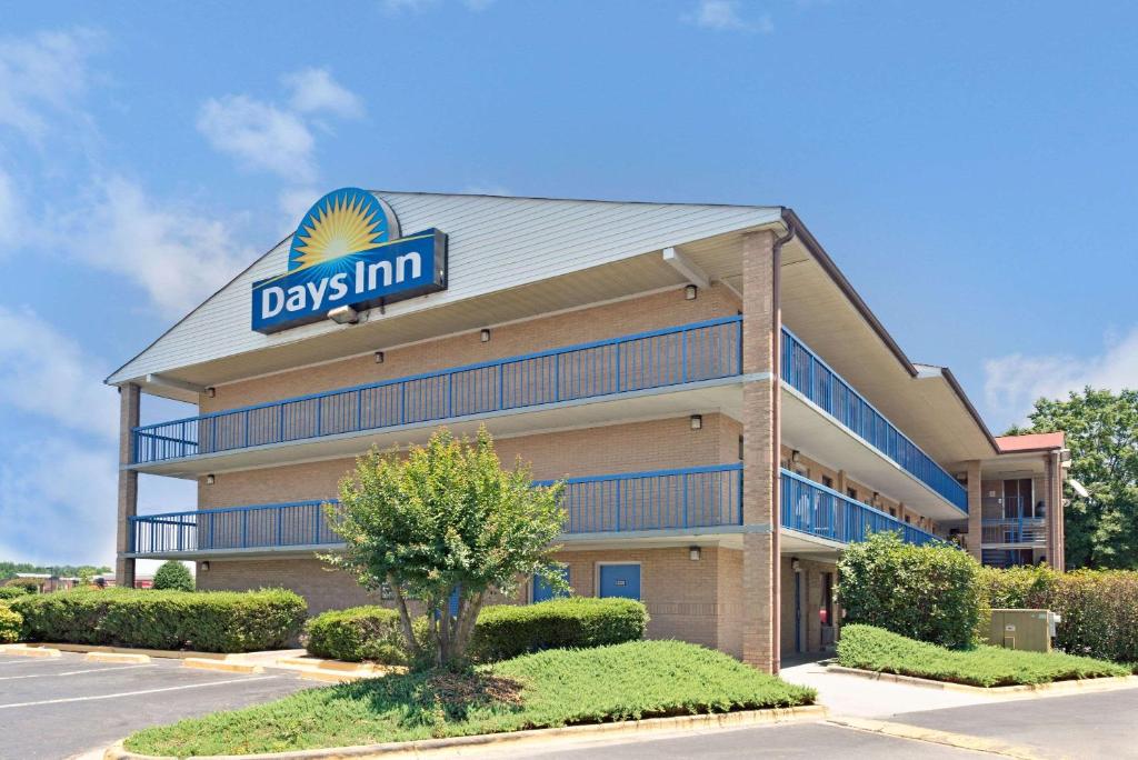 Days Inn by Wyndham Charlotte Northlake Main image 1